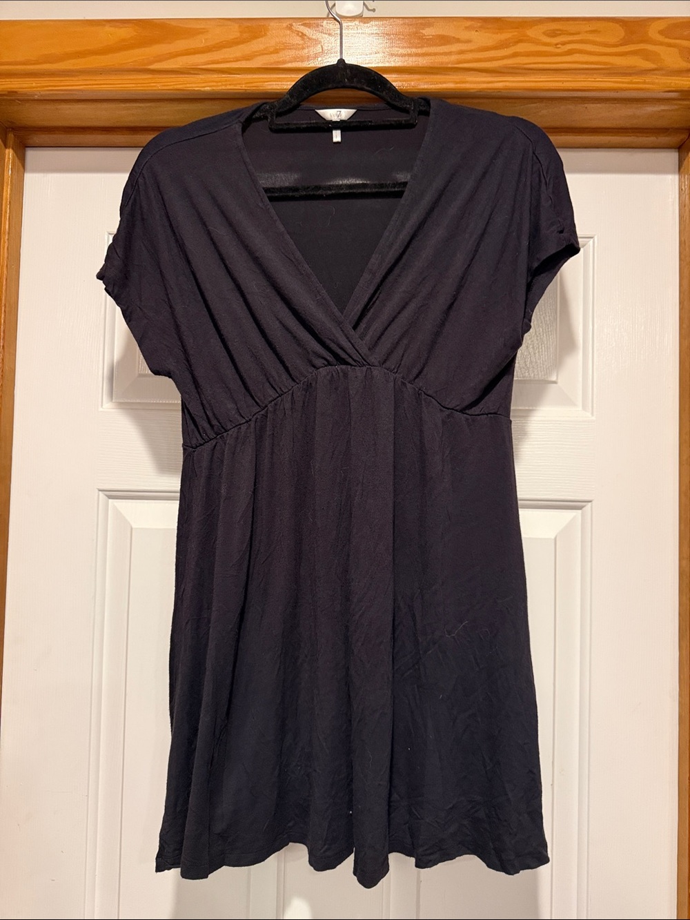 Metro 7 Black V-Neck Short Sleeve Tunic Top